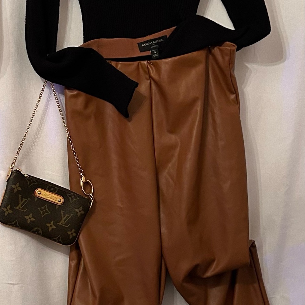 Cute Banana Republic Brown Faux Leather Leggings. Petite Small